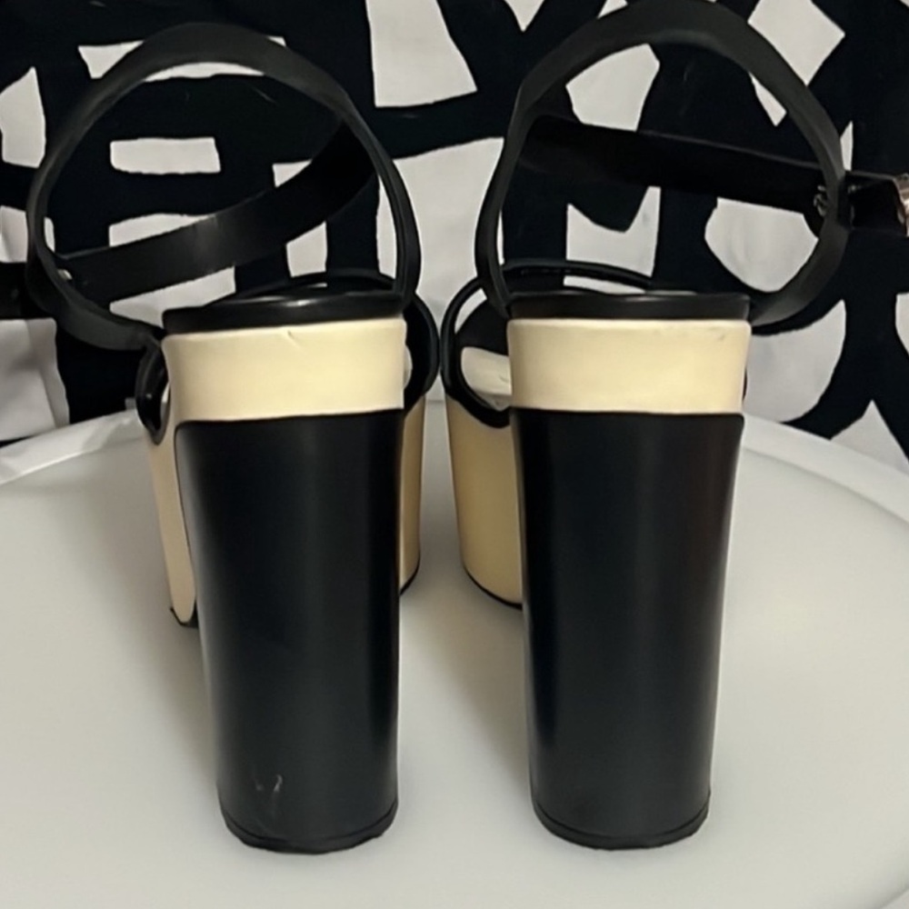 Authentic Chanel black leather signature luxury designer platform sandals sz 9 - Picture 8 of 15